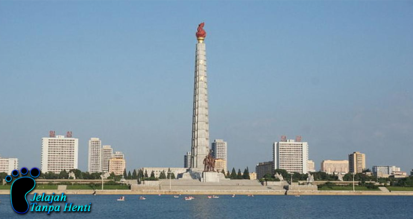 Menara Juche: Simbol Kekuatan Korea Utara