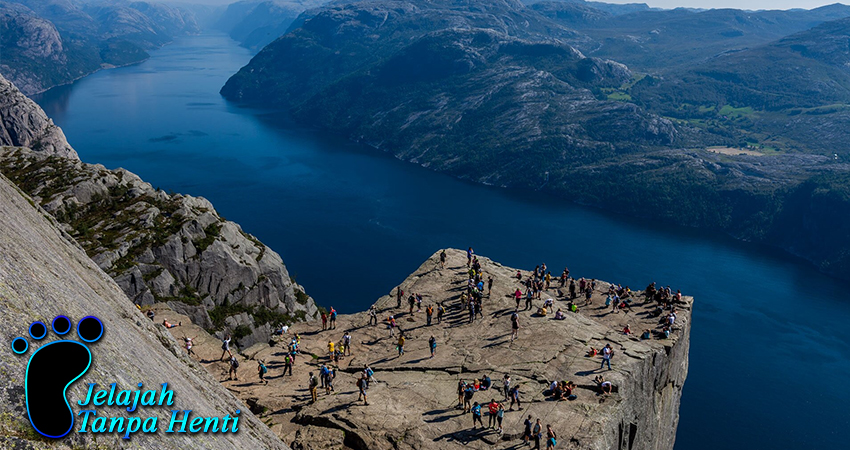 Norwegia Panduan Jelajah Gunung dan Lembah