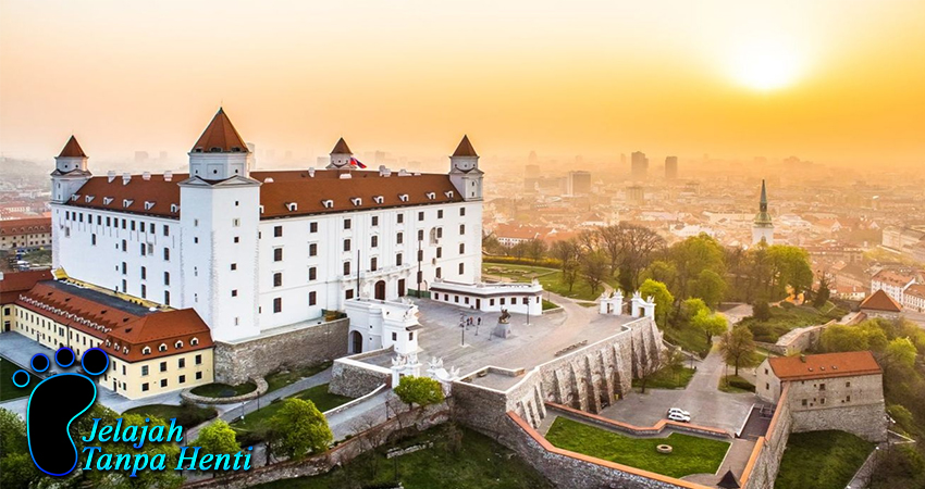 Slovakia Panduan Wisata untuk Penggemar Sejarah